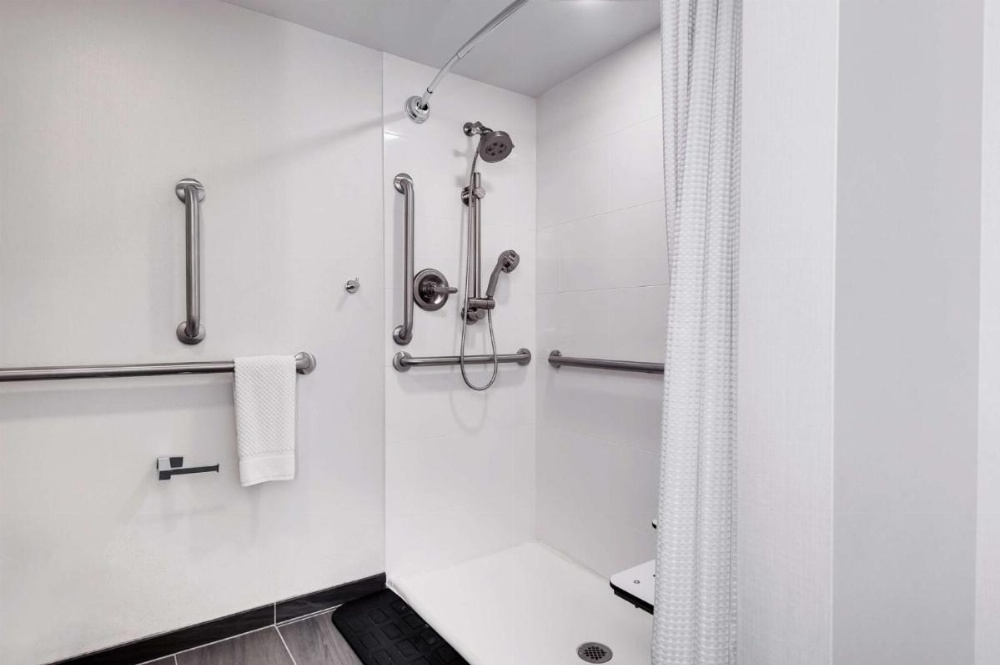Embassy Suites By Hilton Hotel Raleigh-Crabtree Image 13