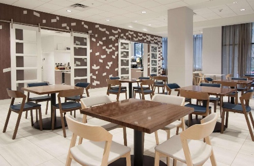 Embassy Suites By Hilton Hotel Raleigh-Crabtree image 31